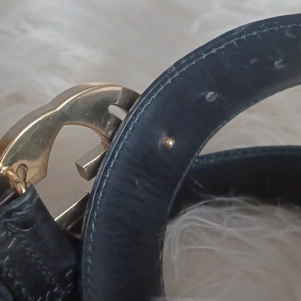 Gucci pre owned